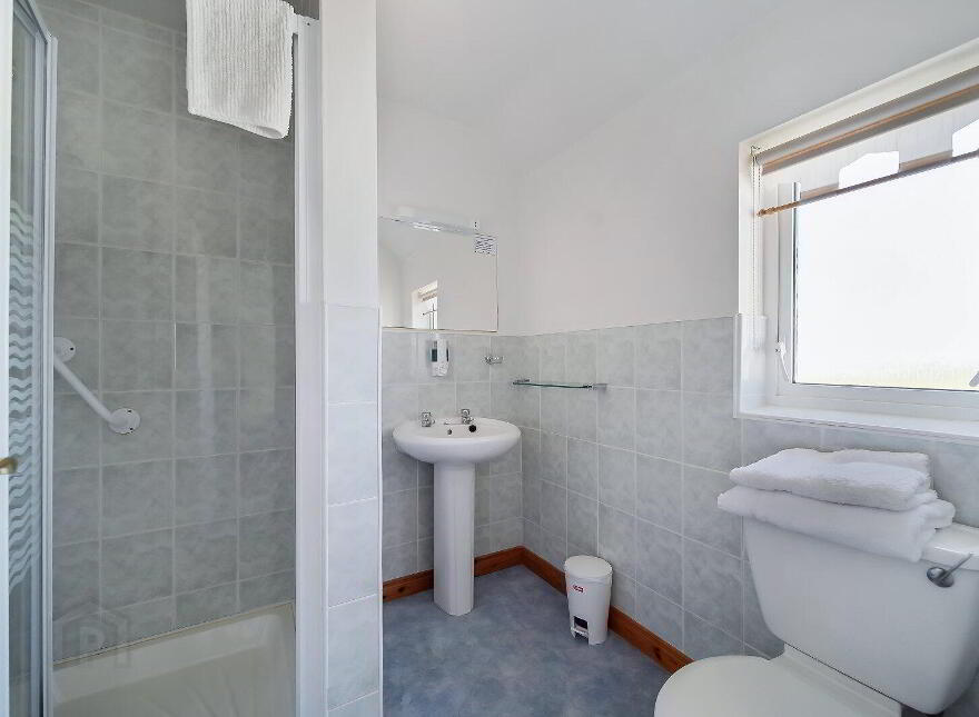 Mevagh House, B&b And Commercial Unit, Milford Road, Carrigart, F92YN59