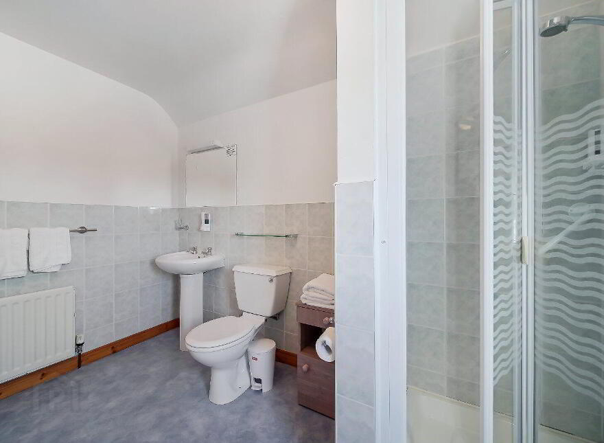 Mevagh House, B&b And Commercial Unit, Milford Road, Carrigart, F92YN59