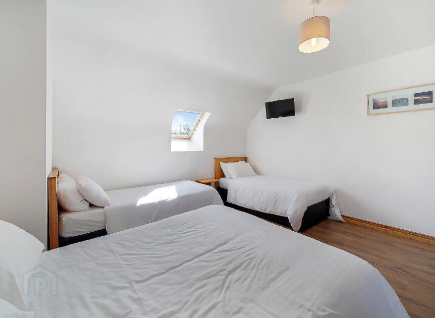 Mevagh House, B&b And Commercial Unit, Milford Road, Carrigart, F92YN59