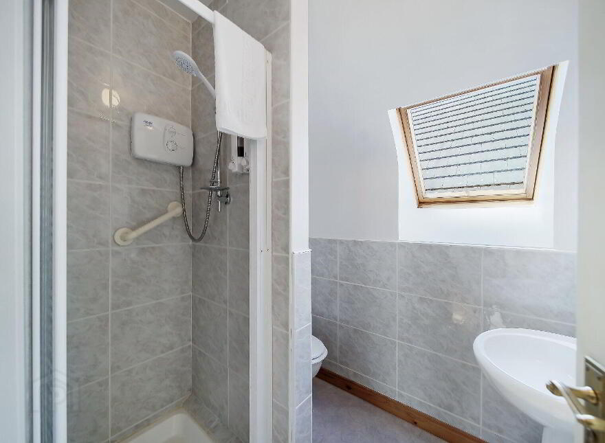 Mevagh House, B&b And Commercial Unit, Milford Road, Carrigart, F92YN59