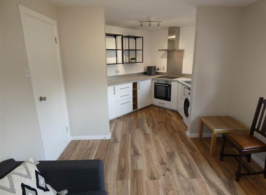 6 Strathearn Mews, Sydenham Avenue, Belfast, BT4 2QU