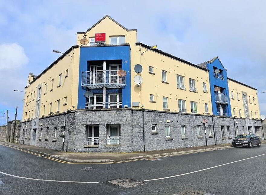 Apartment 402 Harbour Court, Lower Quay Street, Sligo City, F91NW18 photo