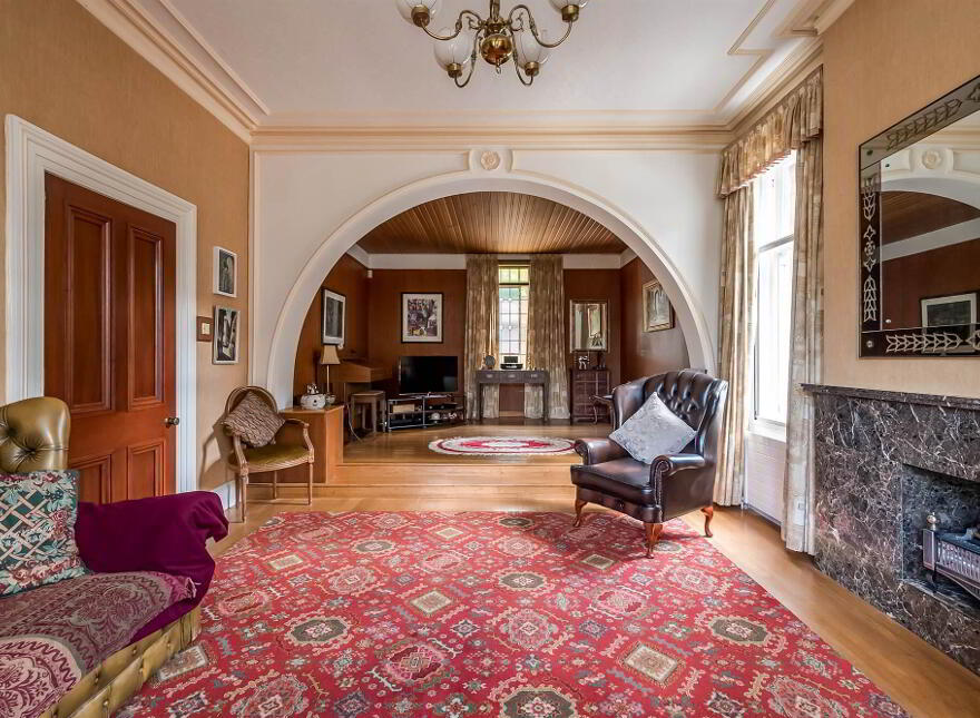 56 Demesne Road, Holywood, BT18 9EX