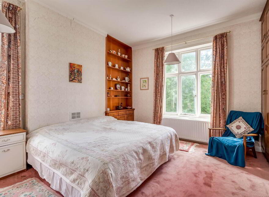 56 Demesne Road, Holywood, BT18 9EX