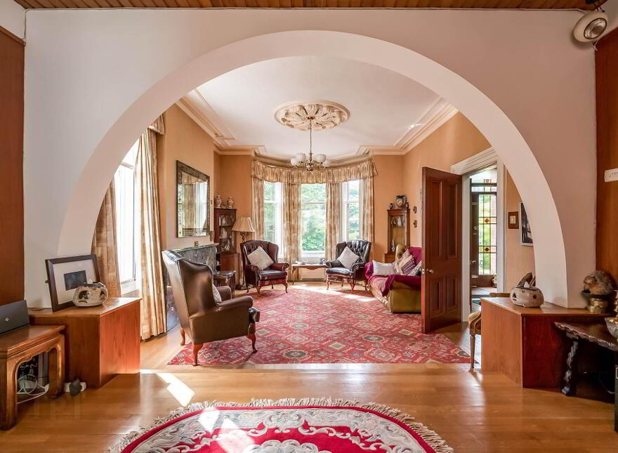 56 Demesne Road, Holywood, BT18 9EX