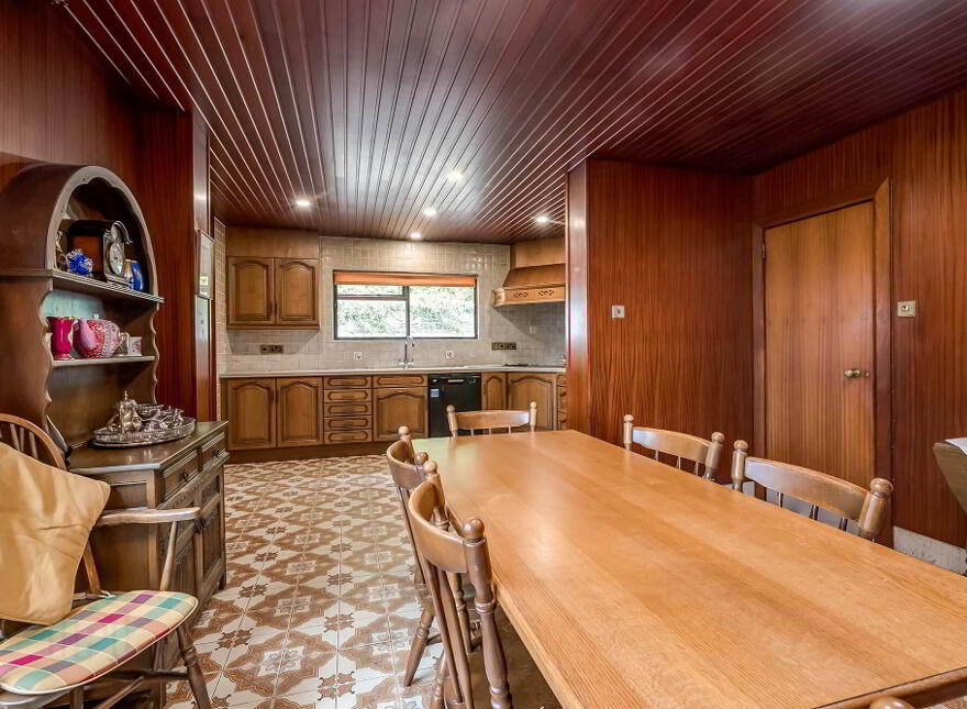 56 Demesne Road, Holywood, BT18 9EX