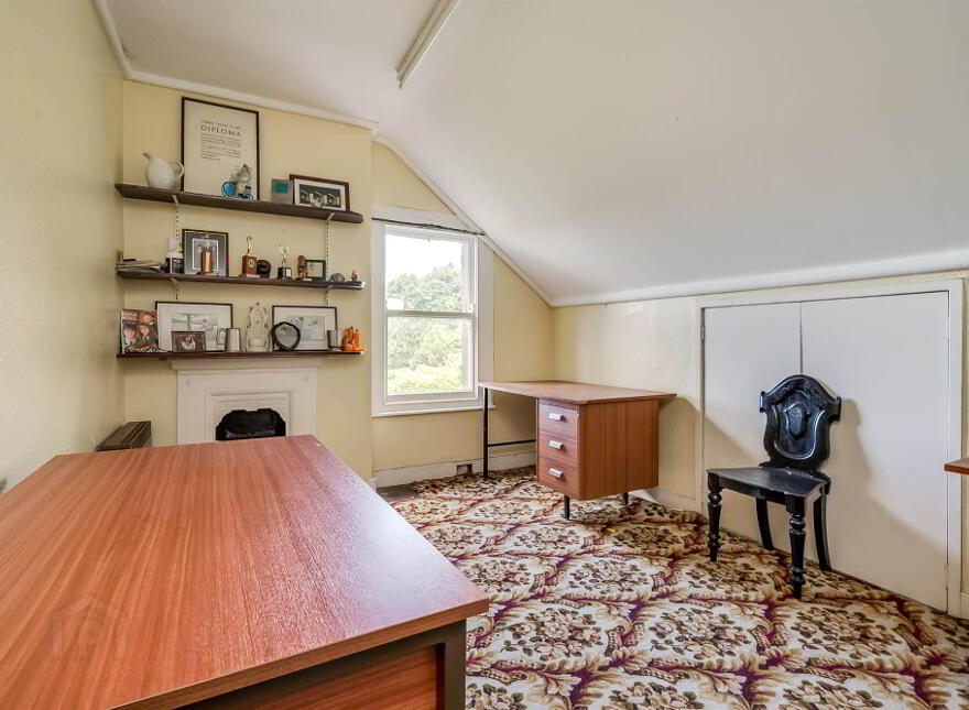 56 Demesne Road, Holywood, BT18 9EX