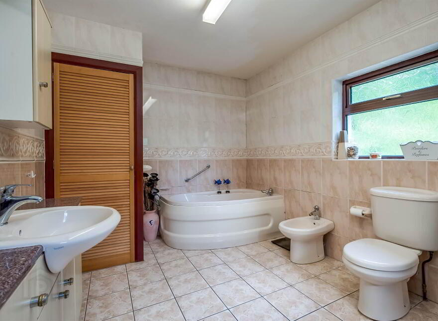 56 Demesne Road, Holywood, BT18 9EX