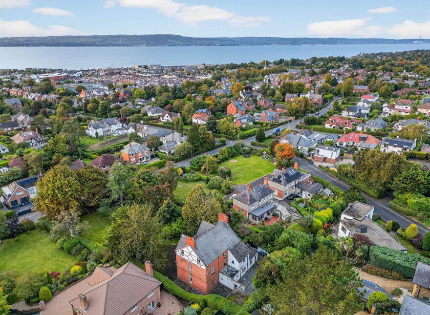 56 Demesne Road, Holywood, BT18 9EX