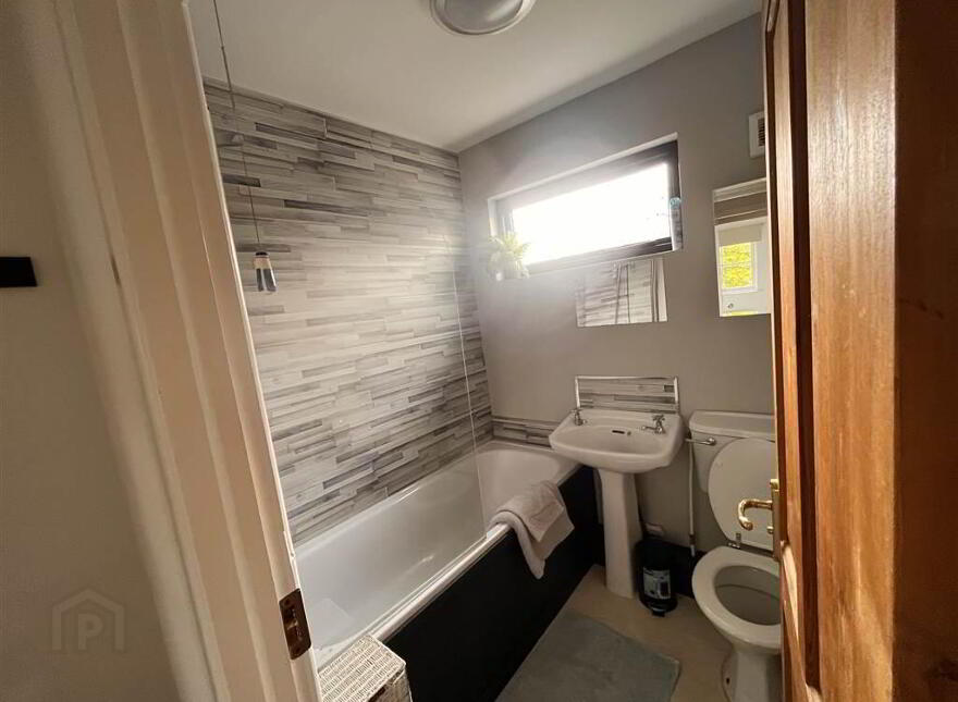 33 Lockview Road, Belfast, BT9 5FH