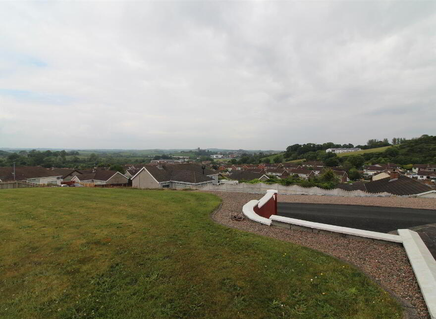 14 Mallard Drive, Downpatrick, BT30 6DZ