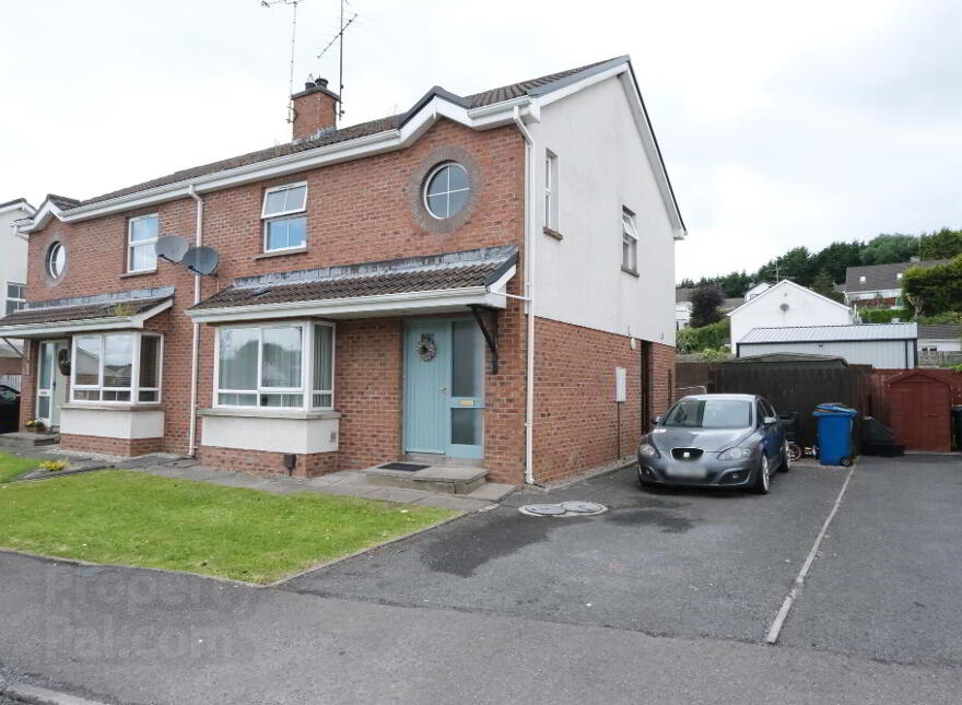 12 Ashdale, Chanterhill, Enniskillen, BT74 4BH photo