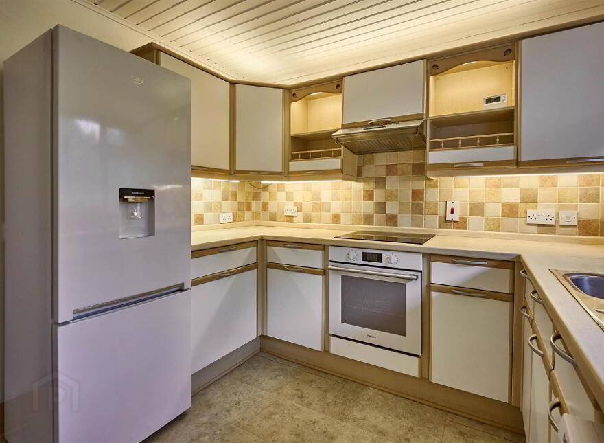 Apt 3, Quarry Court, Helen's Bay, Bangor, BT19 1TY