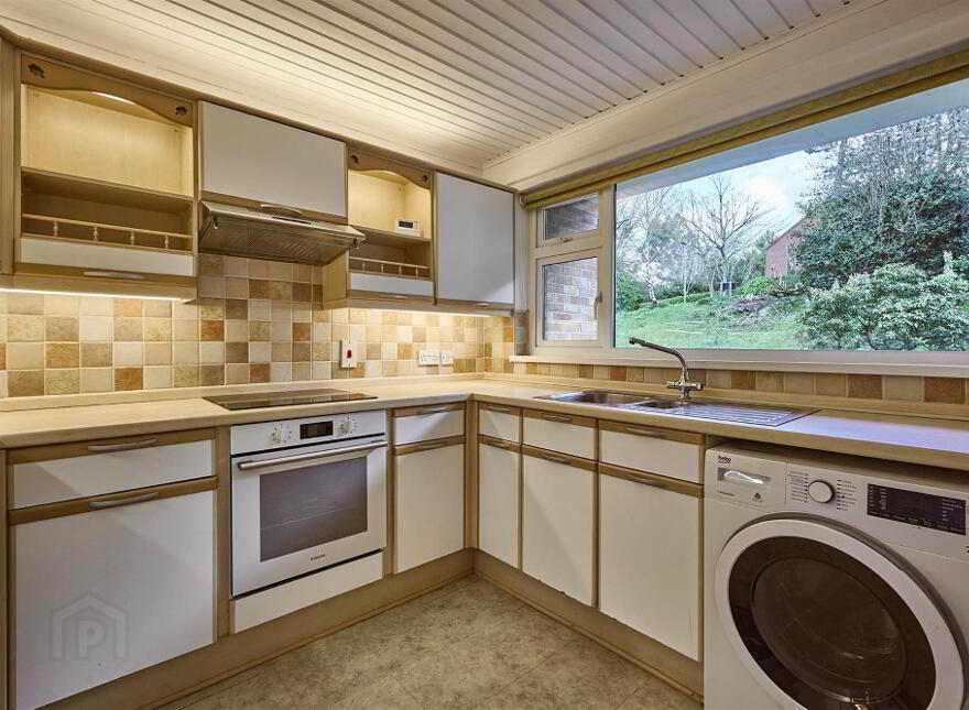 Apt 3, Quarry Court, Helen's Bay, Bangor, BT19 1TY