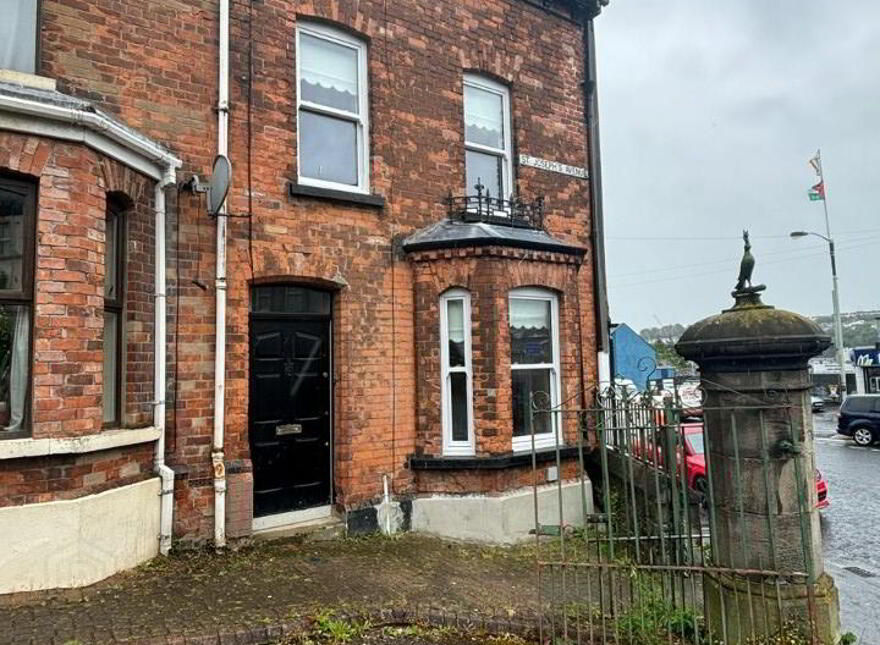 Property To Rent in Derry / Londonderry, 3+ Bedrooms PropertyPal