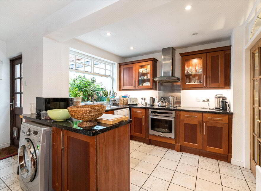 9 Lancefield Road, Belfast, BT9 6LL