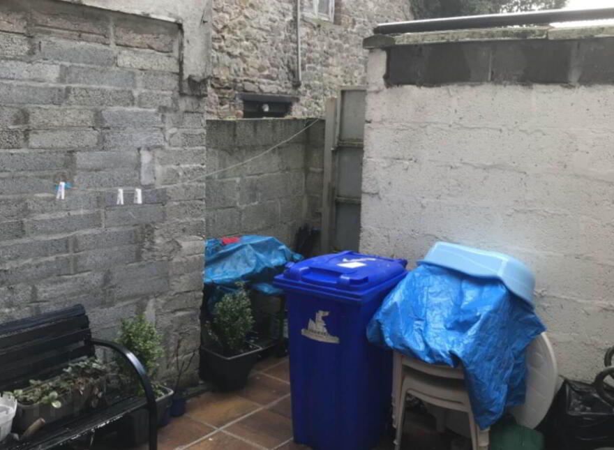 3 Main Street, Carrick-On-Suir, E32PE00