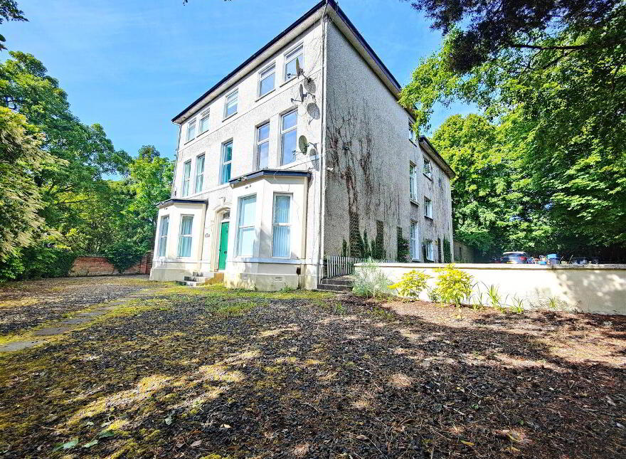 Apt 5 Ardelia House, 3 Chichester Park South, Belfast, BT15 5DW photo