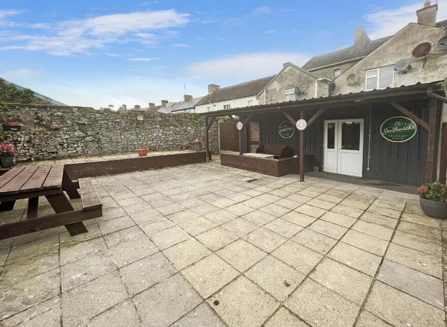 Molly Ban's, Main Street, Borrisokane