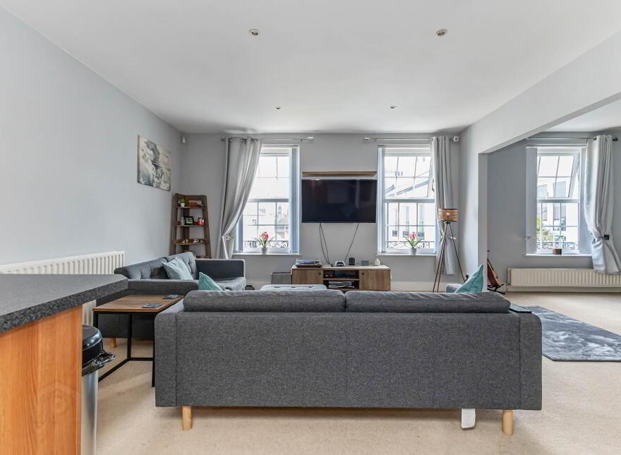 61 Lisburn Square, Lisburn, BT28 1TS