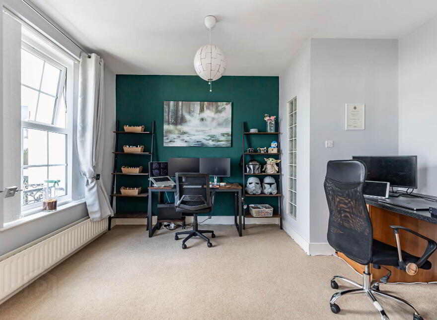 61 Lisburn Square, Lisburn, BT28 1TS