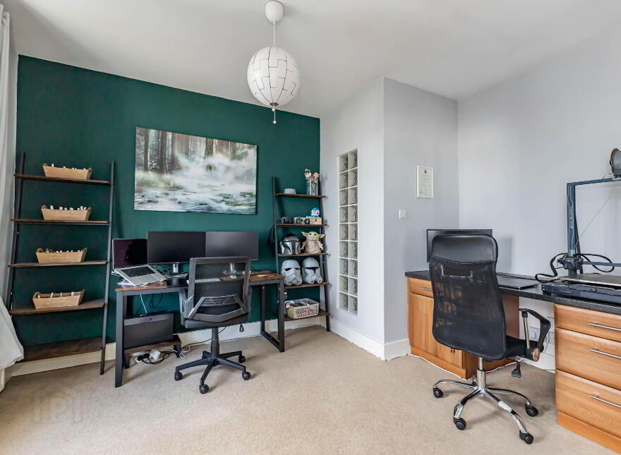 61 Lisburn Square, Lisburn, BT28 1TS