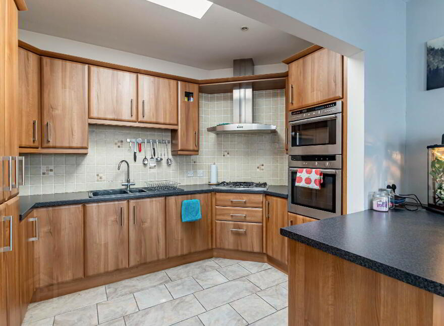 61 Lisburn Square, Lisburn, BT28 1TS