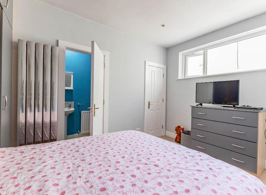 61 Lisburn Square, Lisburn, BT28 1TS