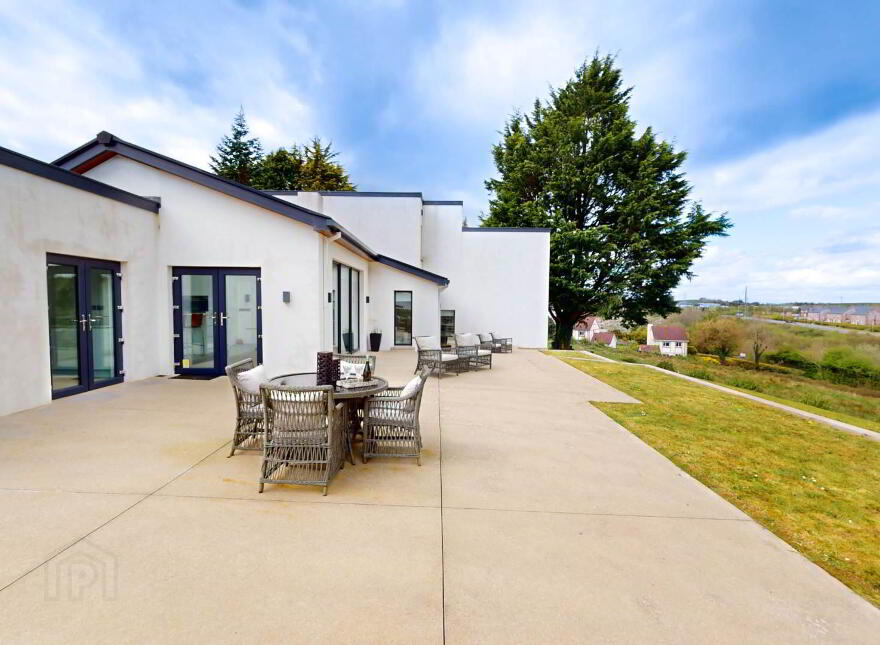 Benbradagh, Chanterhill Road, Enniskillen, BT74 6DE