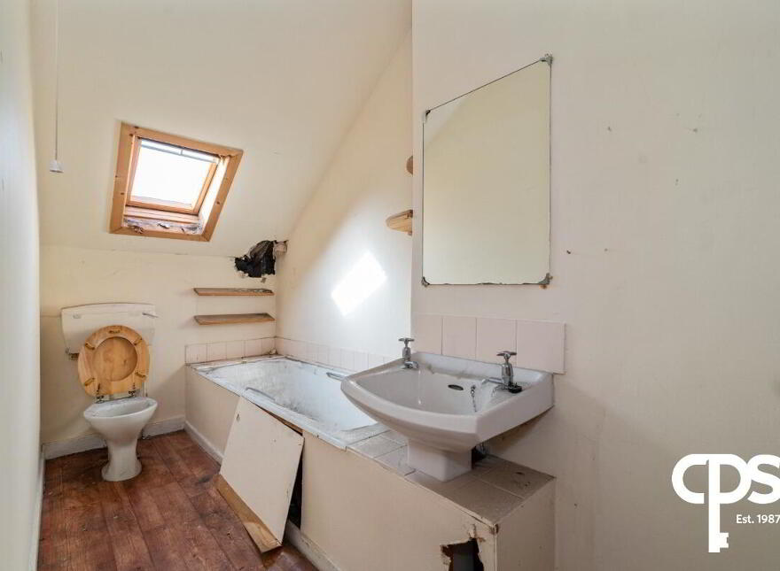 97-99 Botanic Avenue, Belfast, BT7 1JN