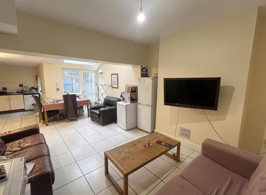 6 Fitzroy Avenue, Belfast, BT7 1HX