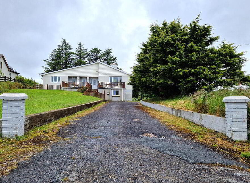 Carrickataskin, Derrybeg