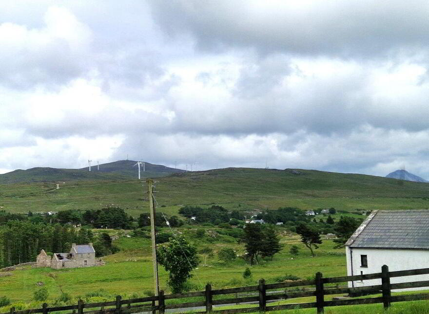 Carrickataskin, Derrybeg