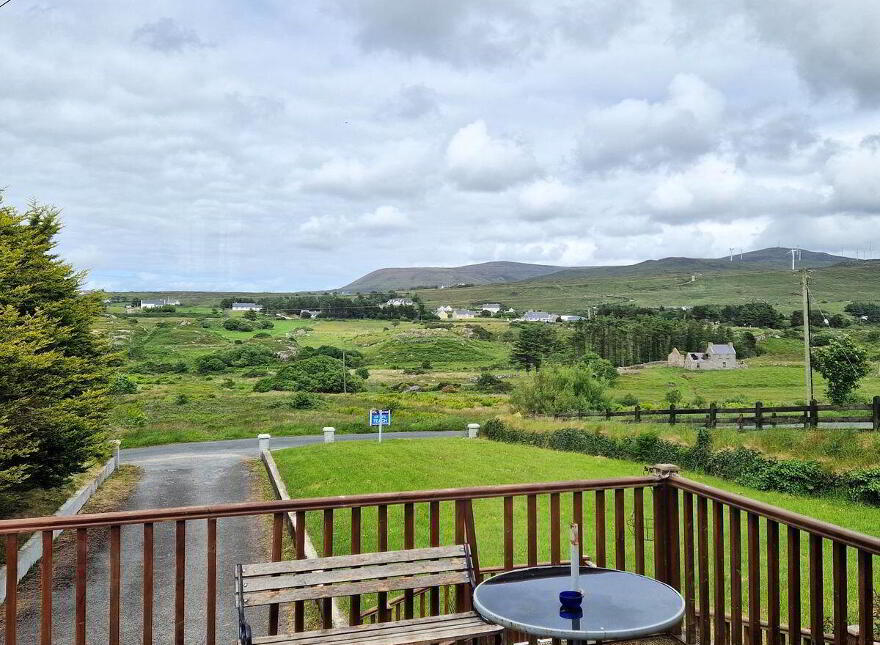 Carrickataskin, Derrybeg
