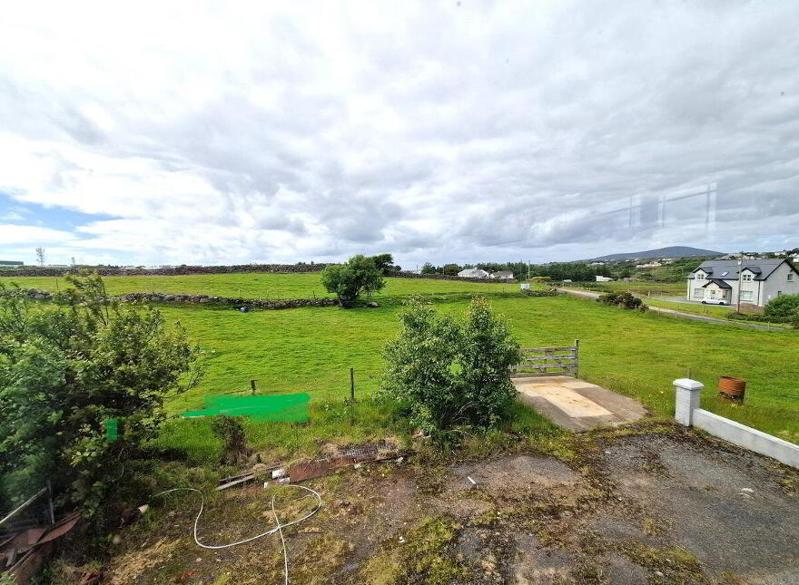 Carrickataskin, Derrybeg