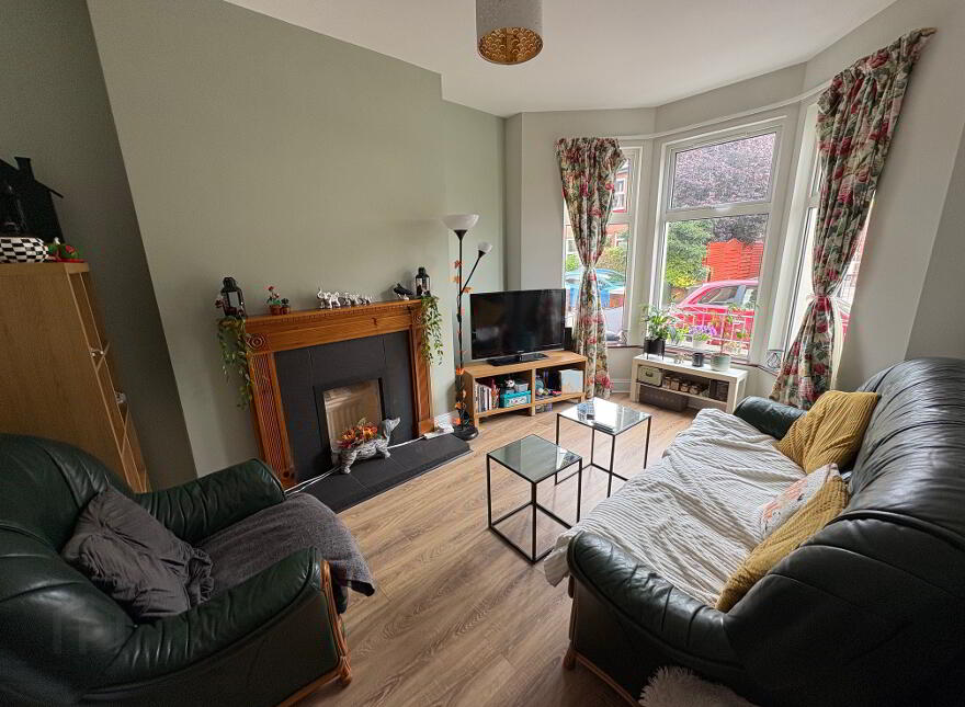 47 Rushfield Avenue, Ormeau Road, Belfast, BT7 3FP photo