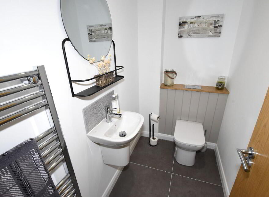 20 Glenwood, Glen Road, Comber, BT23 5FD