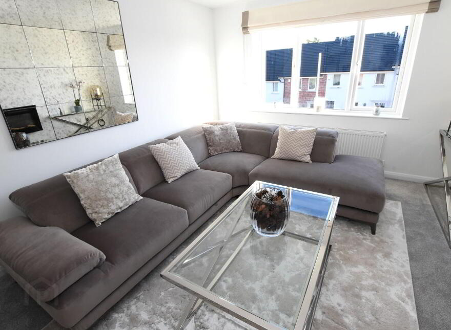 20 Glenwood, Glen Road, Comber, BT23 5FD