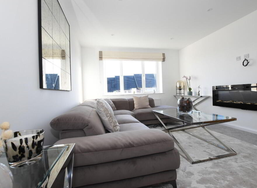 20 Glenwood, Glen Road, Comber, BT23 5FD