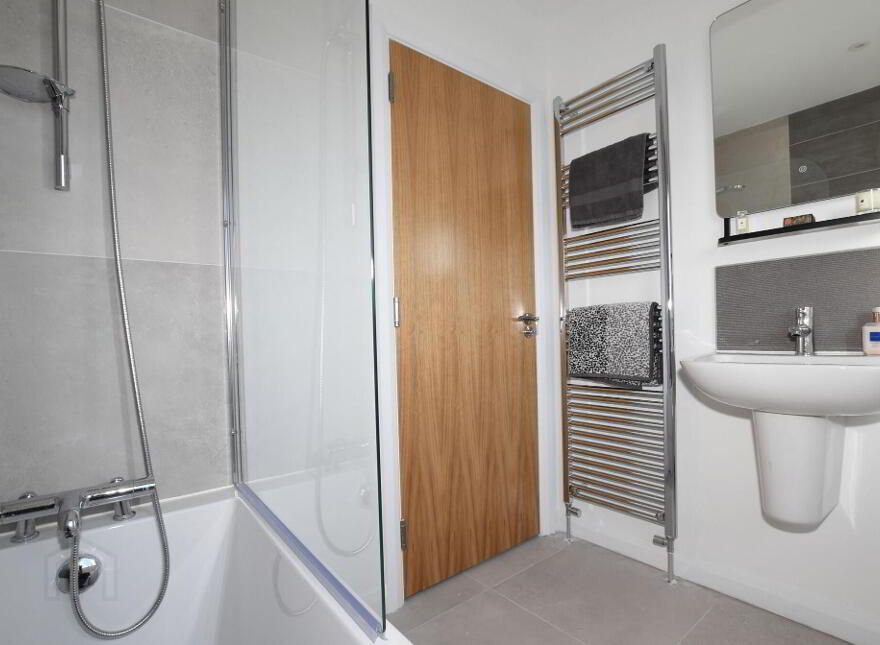 20 Glenwood, Glen Road, Comber, BT23 5FD