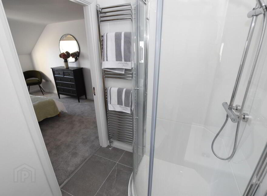 20 Glenwood, Glen Road, Comber, BT23 5FD