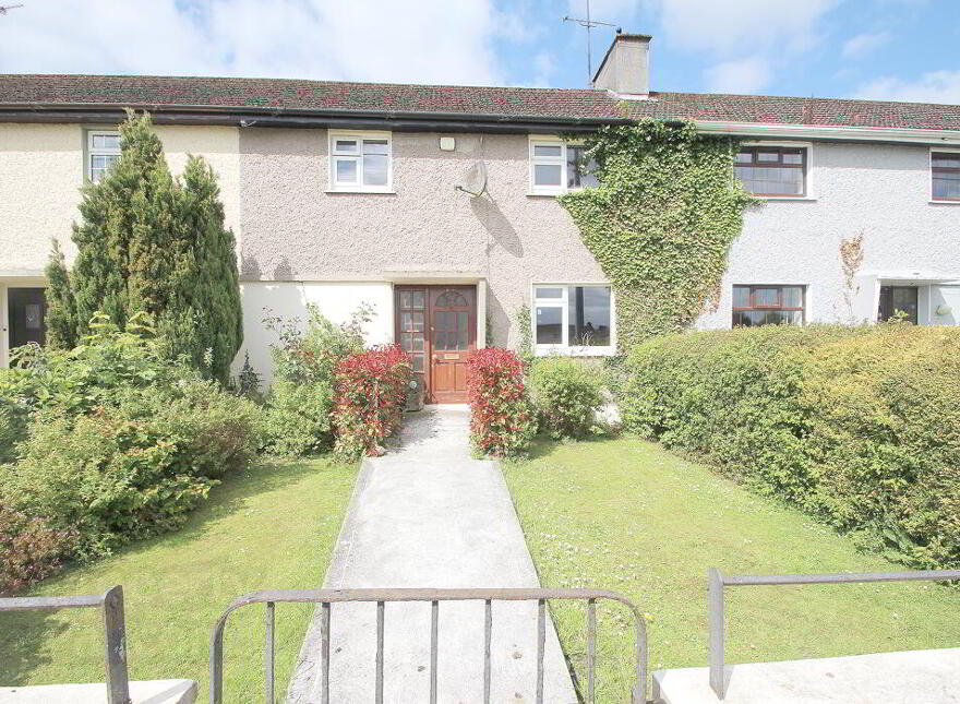 64 Pearse Park, Tullamore, Offaly, R35HF59 photo