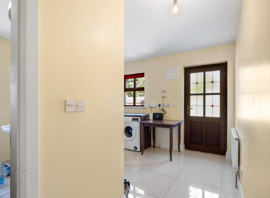 Westport Road, Clifden, H71V242