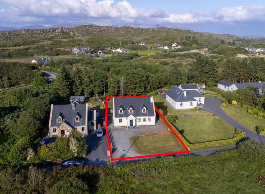 Westport Road, Clifden, H71V242