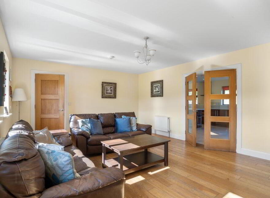 Westport Road, Clifden, H71V242