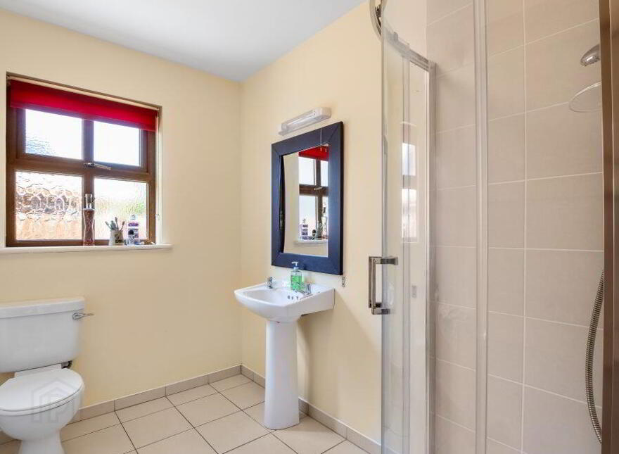 Westport Road, Clifden, H71V242