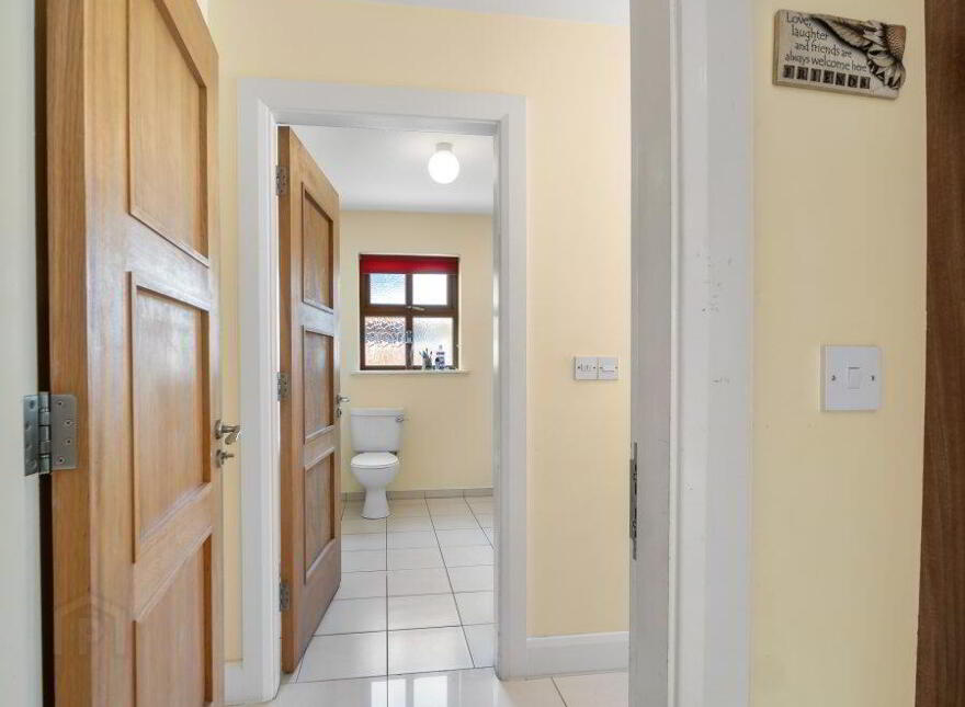 Westport Road, Clifden, H71V242