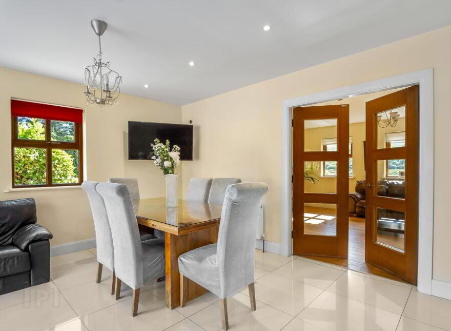 Westport Road, Clifden, H71V242