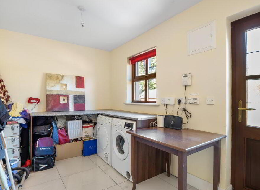 Westport Road, Clifden, H71V242