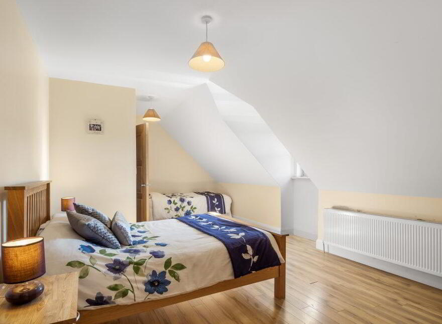 Westport Road, Clifden, H71V242